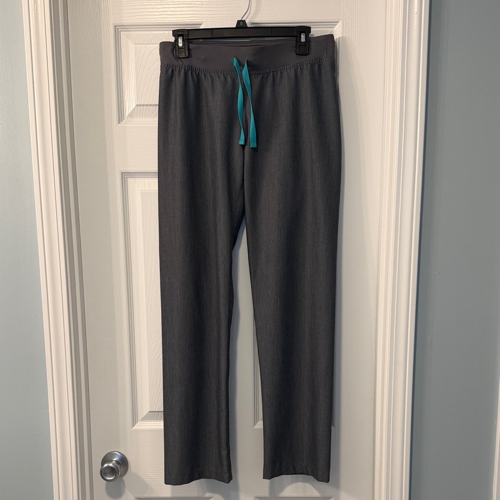 Figs Straight leg womens jogger pants Graphite gray